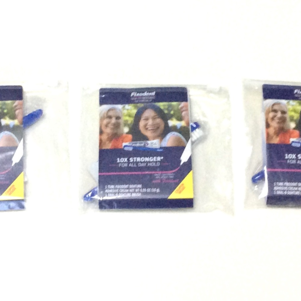 Fixodent Sample Kits 10X Stronger FOR ALL DAY HOLD *LOT of 4*